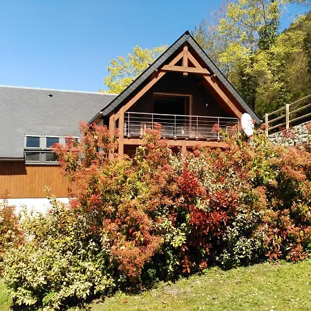 Chalet De 4 Chambres A Avec Magnifique Vue Sur La Montagne Jardin Amenage Et Wifi A 3 Km Des Pistes * Camparan