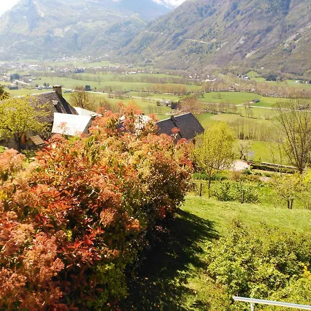 Chalet De 4 Chambres A Avec Magnifique Vue Sur La Montagne Jardin Amenage Et Wifi A 3 Km Des Pistes Camparan